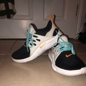 Nike Acalme Women’s Shoe